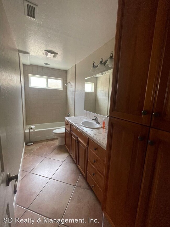 Building Photo - 3 br, 3 bath House - 8646 GOLDEN RIDGE ROAD