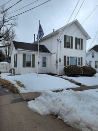 Building Photo - Lower two bedroom near Downtown BG and City Park