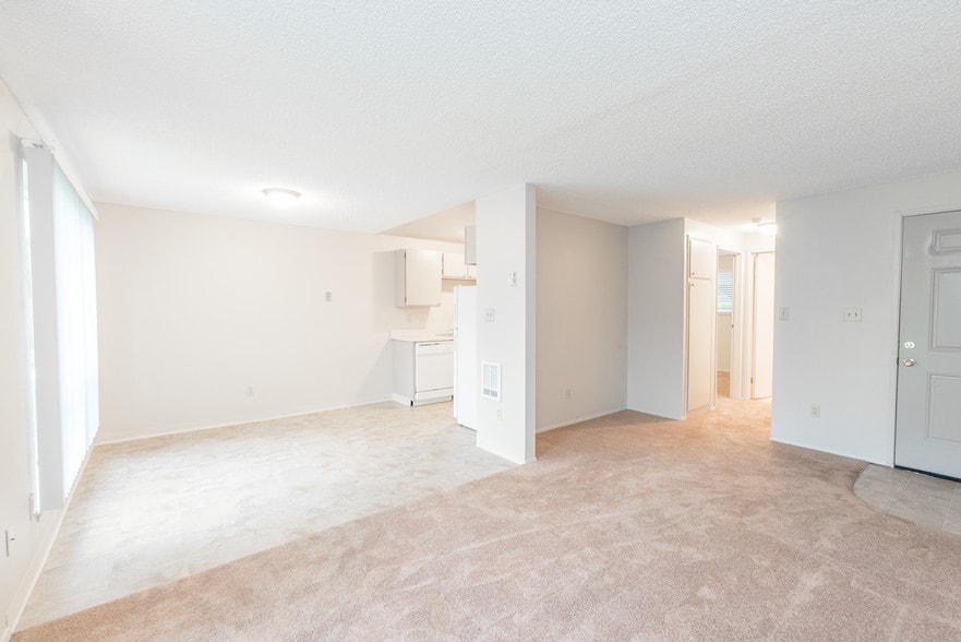 Building Photo - Elm Valley Apartments