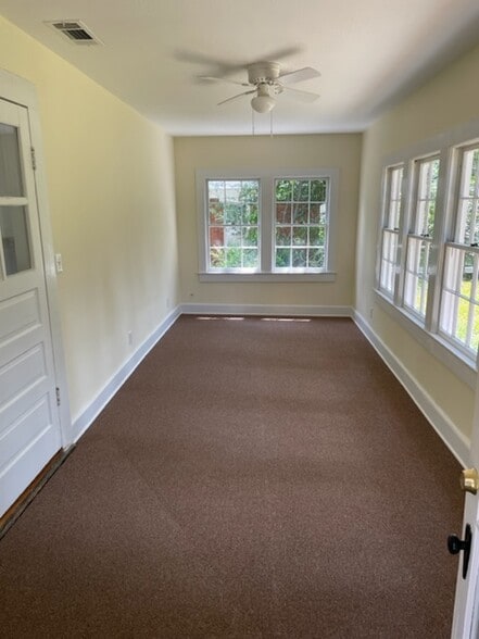 Building Photo - 456 Morton Ave