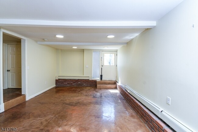 Building Photo - 214 Woodcliff Ave