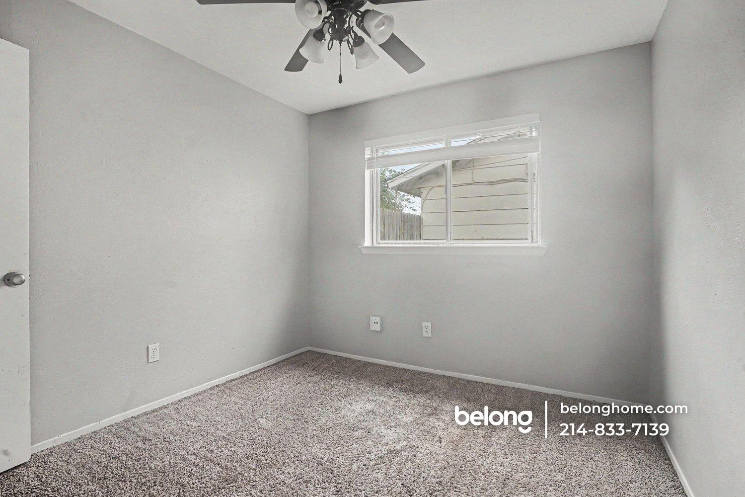 Building Photo - 423 Southlake Dr