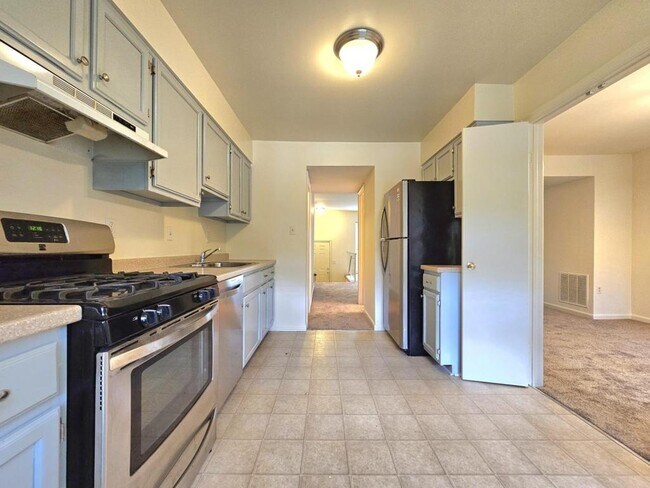 Building Photo - 4802 Treasure Ct