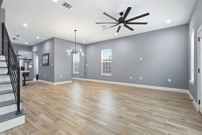 Building Photo - 6734 Avenue P