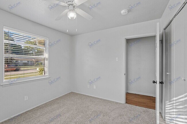 Building Photo - 3204 Caribbean Dr