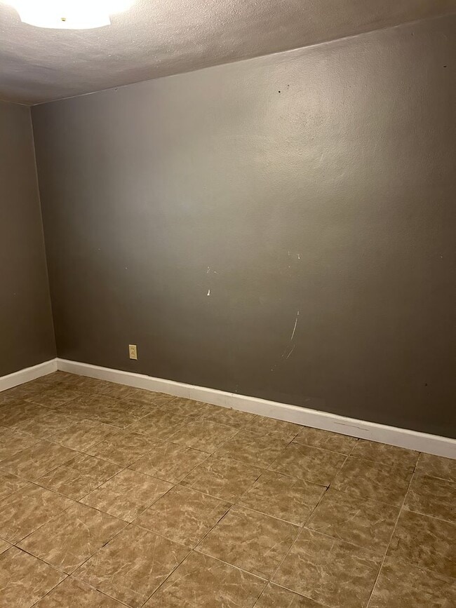 Building Photo - 25 Meta Dr