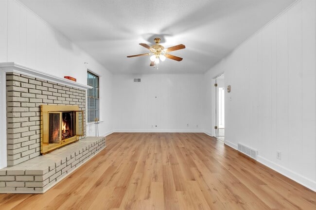 Building Photo - 5427 Shirlington Ave