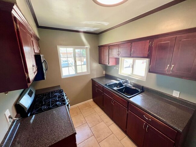 Building Photo - 2 Bedroom, 1 Bath Home in Legacy Walk – A ...