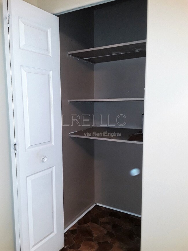 Building Photo - 8602 Gary Wy