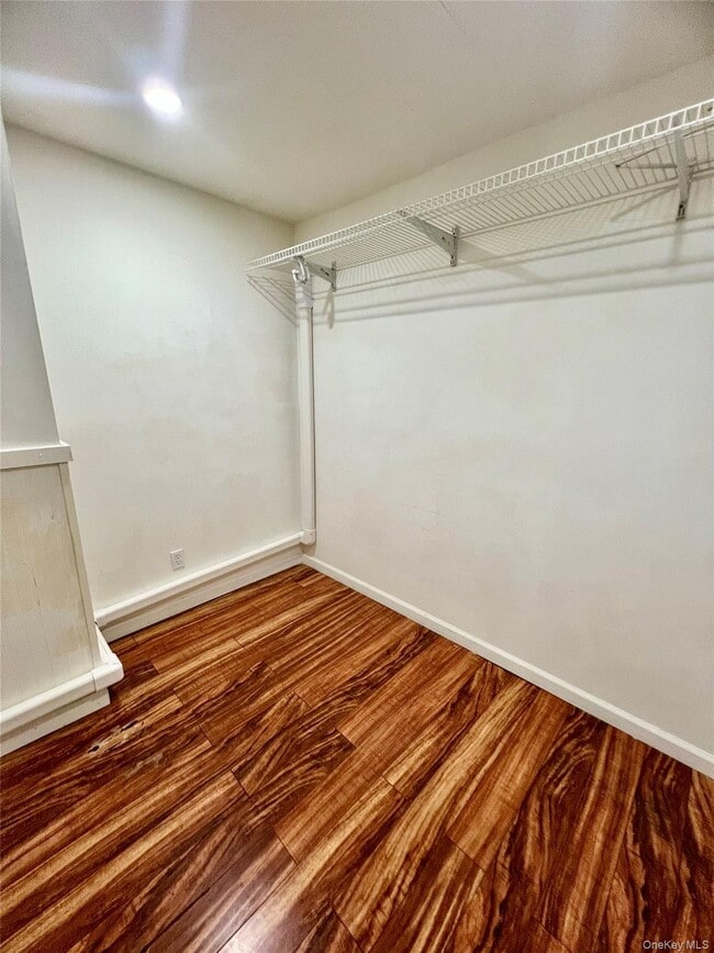 Building Photo - 60 Peach Pl