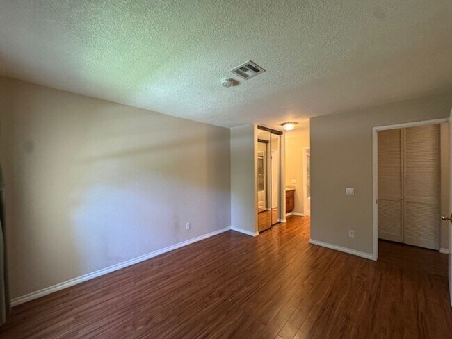 Building Photo - Beautiful & Private Condo in the Sought-After Terra Vista Community