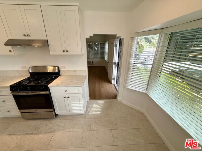 Building Photo - 1157 N Genesee Ave