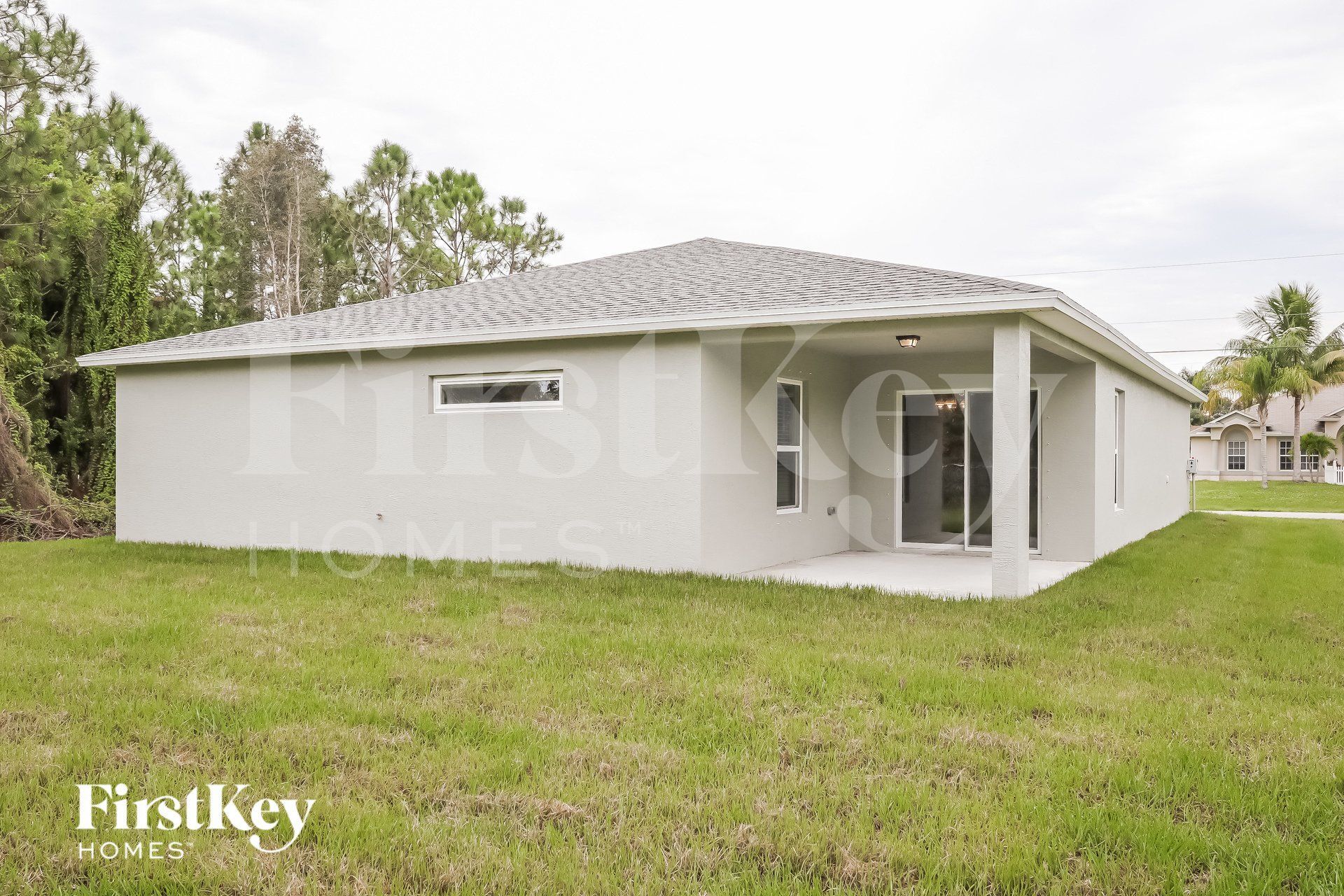 Building Photo - 713 SE Lansdowne Ave