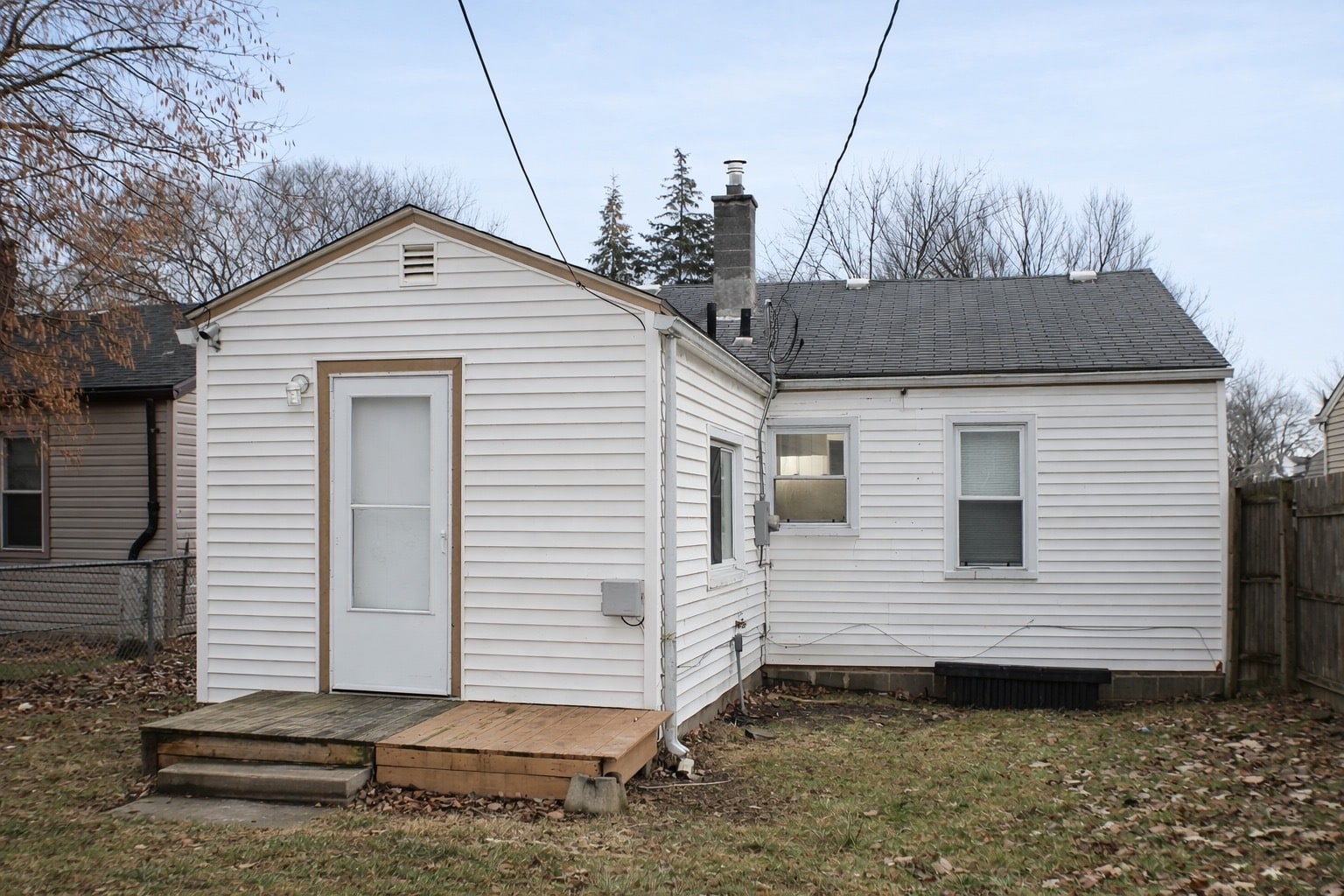 Building Photo - 11055 Chapp Ave