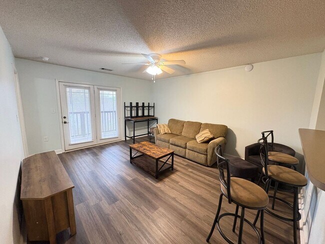 Building Photo - 731 Harts Cove Way