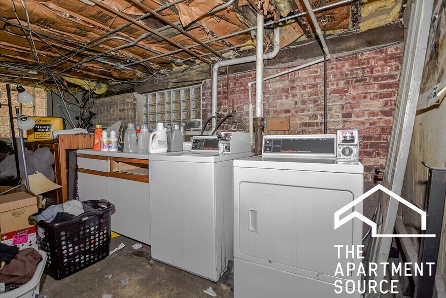 Building Photo - 2517 N Ashland Ave