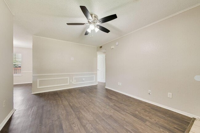 Building Photo - 512 Thomas Trail