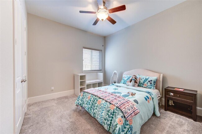 Building Photo - 2403 Juniper Bnd
