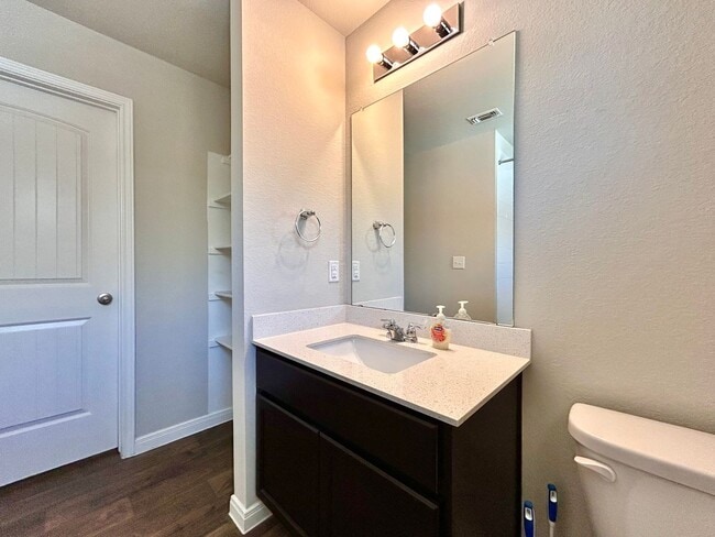 Building Photo - 14104 Macquarie Dr