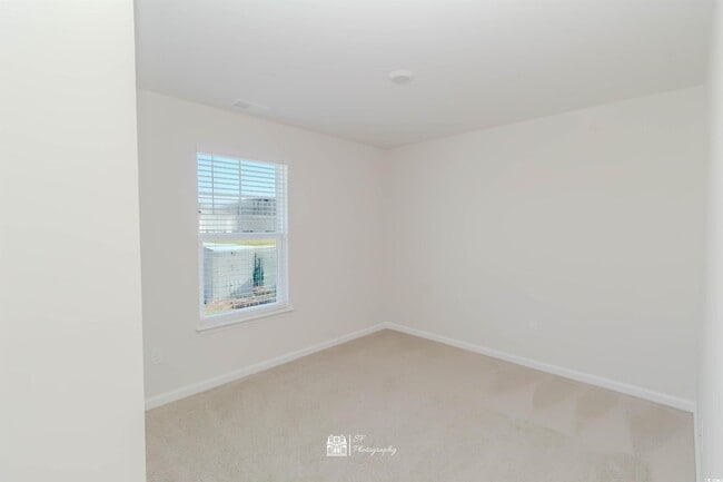 Building Photo - 286 Jeff Waters Cir
