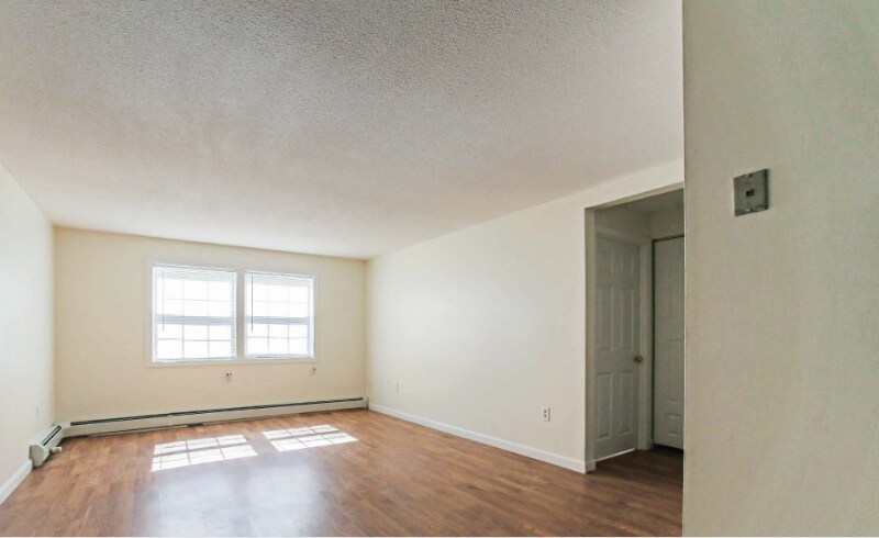 Building Photo - 52 Fitchburg Rd