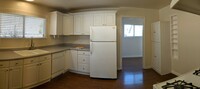 Building Photo - 127 Beresford Ave