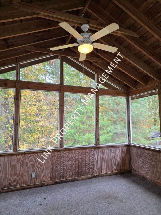 Building Photo - Beautiful 4-Bedroom Home in Desirable Harrison Location – Minutes from Volkswagen Plant!