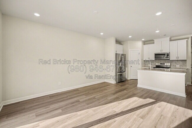 Building Photo - 2070 Old Rivers Rd