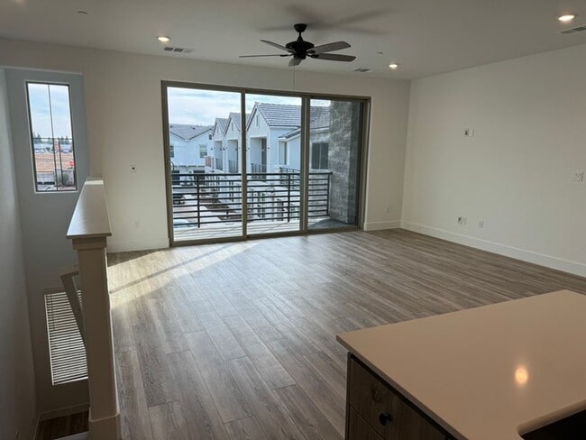 Building Photo - 568 W. Balsam Lane  (Peach & Spruce)