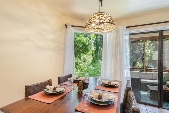 Building Photo - Furnished 2 bedroom, 2 bath, with AC and p...