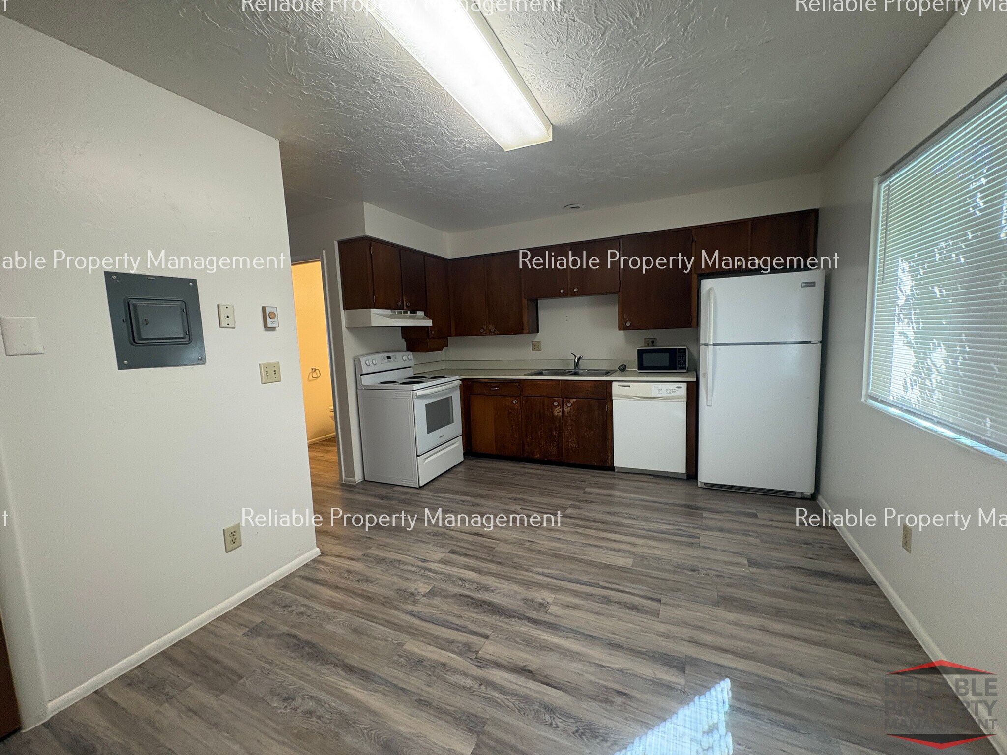 Building Photo - 1515 Laprele St