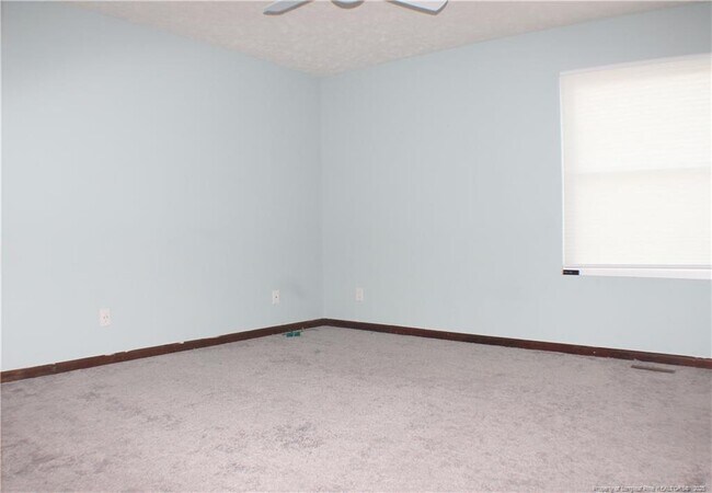 Building Photo - 6398 Hawfield Dr