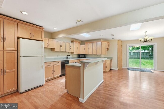 Building Photo - 7605 Fisher Dr