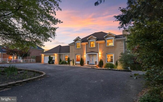 Building Photo - 18505 Cabin Rd