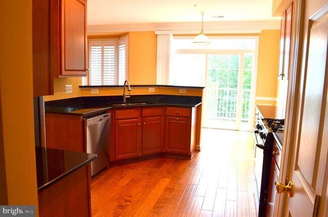 Building Photo - 13626 Venturi Ln