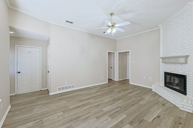 Building Photo - Welcome home to this beautifully updated 3-bedroom, 2-bath home nestled on a quiet cul-de-sac in ...