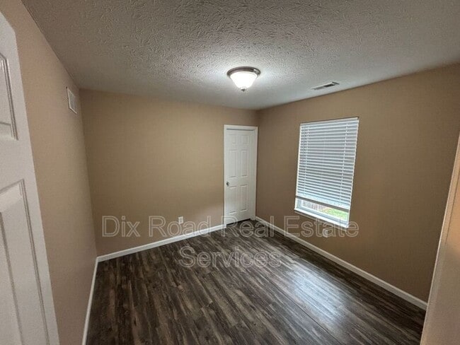 Building Photo - 2516 Resor Rd