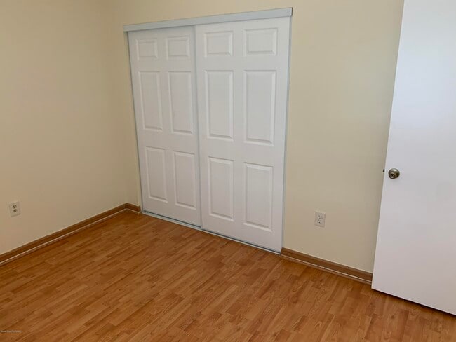 Building Photo - 1000 Abada Ct NE
