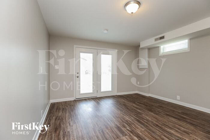 Building Photo - 3710 Plantation Dr