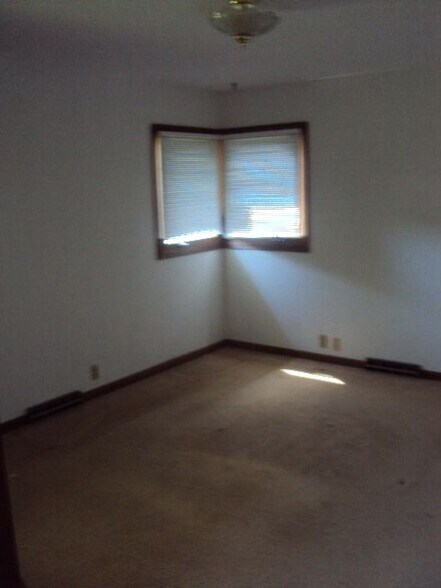 Building Photo - 1112 Carver St