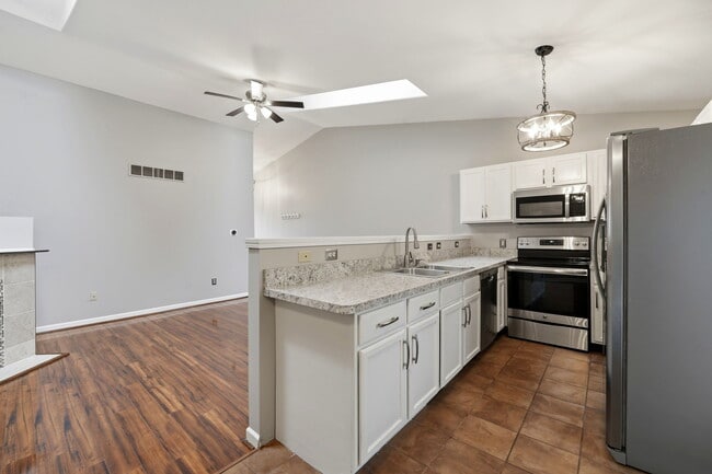 Building Photo - 1499 Stonefield Dr