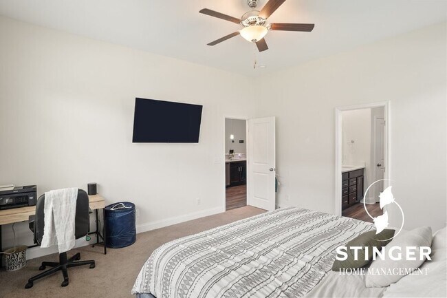Building Photo - 58 Newton Ter