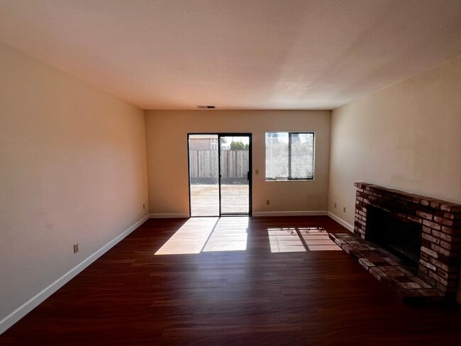 Building Photo - Charming 3-Bedroom, 2-Bath Home in a Highl...