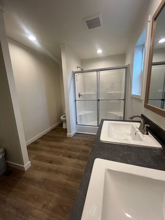 Building Photo - 3-Bedroom 2-Bathroom Home built in 2025