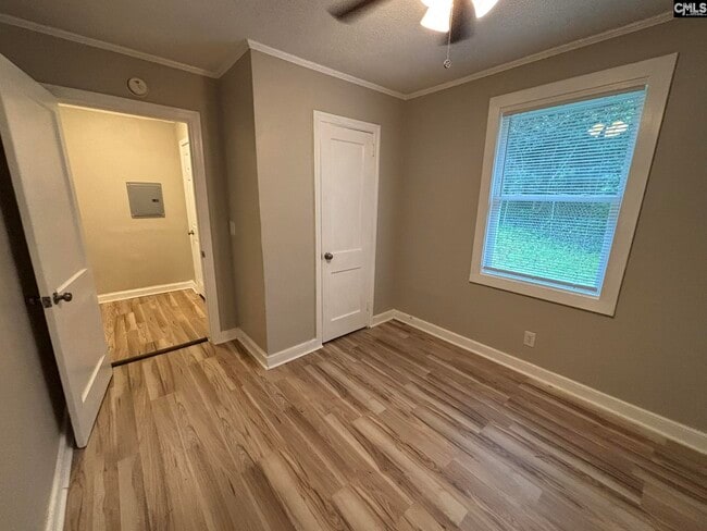 Building Photo - 3800 Fern Ave