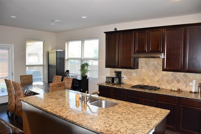 Building Photo - 620 Purtis Creek Ln