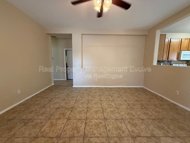 Building Photo - 9559 W Monte Vista Rd