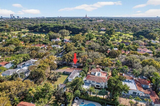 Building Photo - 1305 Alhambra Cir