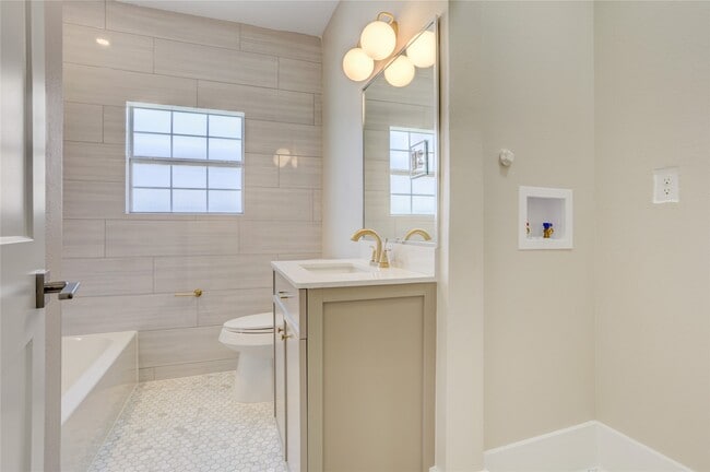 Building Photo - 4314 Bell St