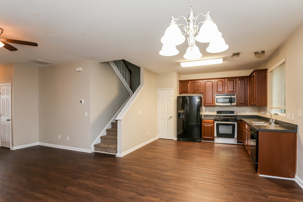Building Photo - 307 Kaley Dr